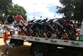 Operação conjunta apreende nove ciclomotores na feira de veículos em Arapiraca
