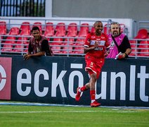 De virada CRB bate o Figueirense e garante permanência na Série B