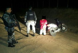 Menor é apreendido com motocicleta roubada, em Arapiraca