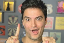 Quarentena: Felipe Neto impressiona fãs com chuveiro high-tech