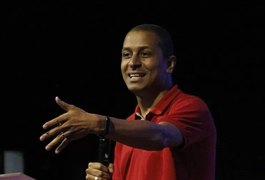 Pastor evangélico é preso por suspeita de abusos sexuais contra adolescentes da igreja