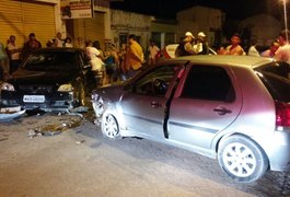 Veículos colidem em cruzamento no bairro Primavera, em Arapiraca