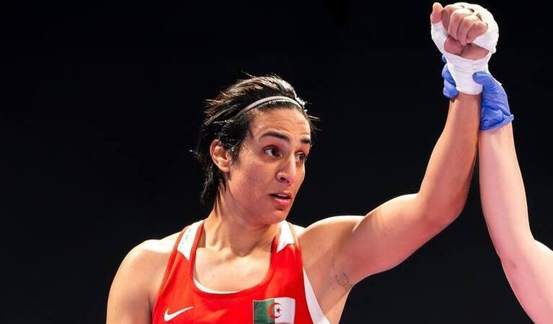 Comitê Olímpico da Argélia rebate boato de que lutadora que venceu italiana no boxe seja trans