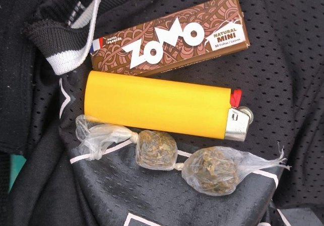 Agentes do Ronda no Bairro flagram uso de drogas no Marco dos Corais