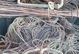 Companhia de Choque apreende fios de cobre, munições e carregador em operação em Maceió