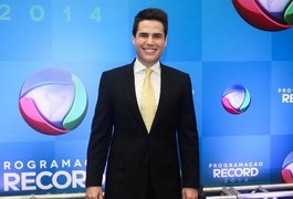 Luiz Bacci volta à Record; apresentador receberá R$ 8,5 milhões da Band