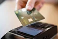 'Golpe do cartão trocado' se espalha pelo Brasil, veja como se proteger