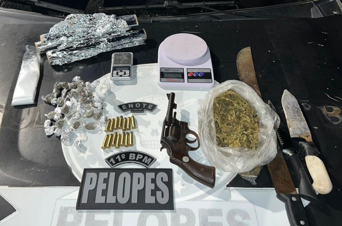 Polícia Militar apreende 78 quilos de drogas e 16 armas de fogo em uma semana