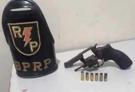 Suspeito de tráfico morre durante troca de tiros com a polícia, em Coqueiro Seco