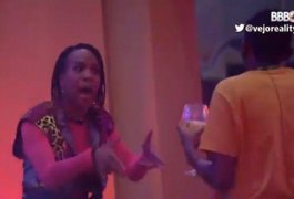 BBB21: Carol Conká reclama do 'bafo' de Lucas: 'Esse mau hálito é de ruindade'