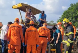 Agricultor perde parte de perna em acidente com máquina forrageira em Canapi