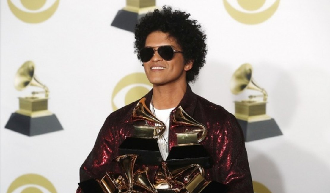 Bruno Mars anuncia quatro shows no Brasil; veja datas das vendas de ingressos