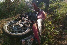 Acidente entre carro e moto em Folha Miúda deixa um morto e um ferido