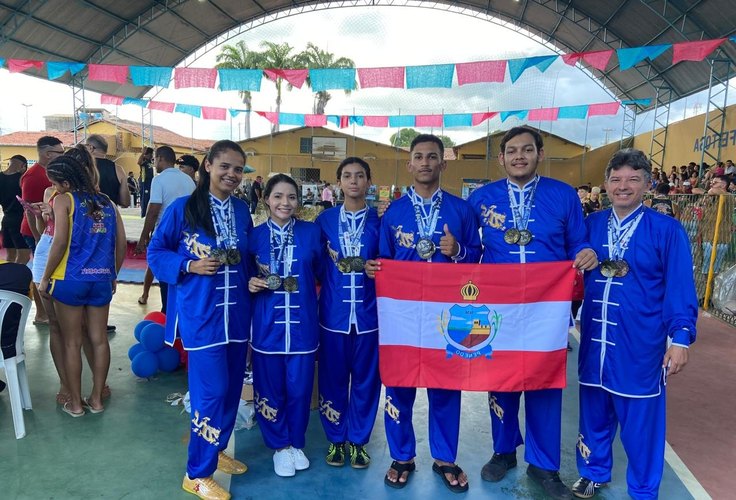 Programa Bolsa Atleta viabiliza participação de equipe de Penedo em competição interestadual de arte marcial