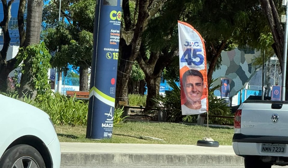 Grupo de JHC e Marina 'esquece' bandeiras espalhadas por Maceió no dia da eleição