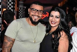 Naldo Benny implora perdão de Moranguinho em forma de música