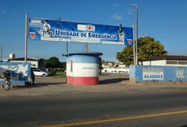 Idosa é atropelada por uma cinquentinha no Centro de Arapiraca
