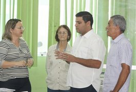 Vereador eleito visita pela primeira vez Câmara Municipal de Arapiraca