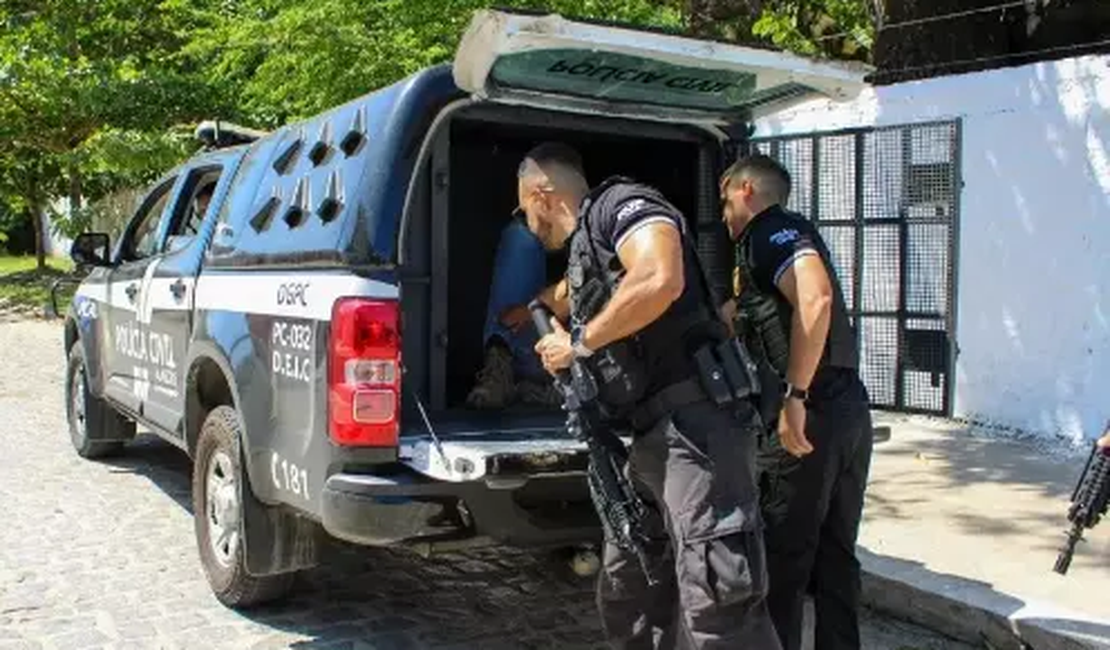 Condenado por tentativa de homicídio é preso após 17 anos durante operação da DHPP, em Alagoas