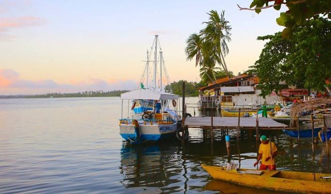 Acidente entre embarcações deixa três pessoas feridas em Alagoas