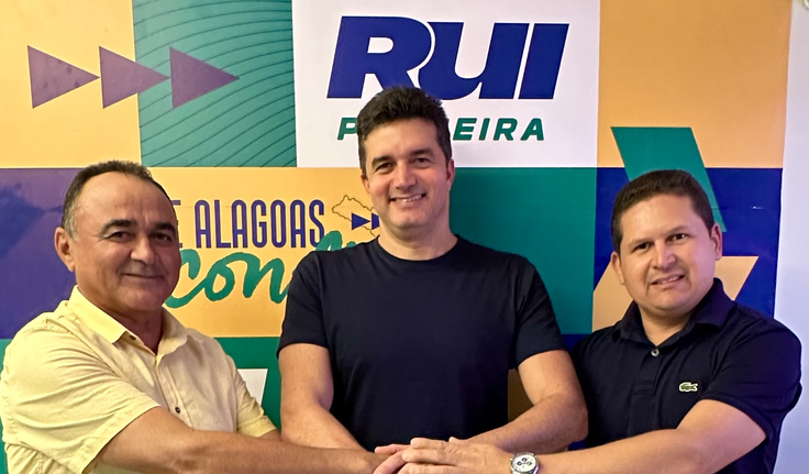 Rui Palmeira amplia base política no sertão com apoio de lideranças de Piranhas