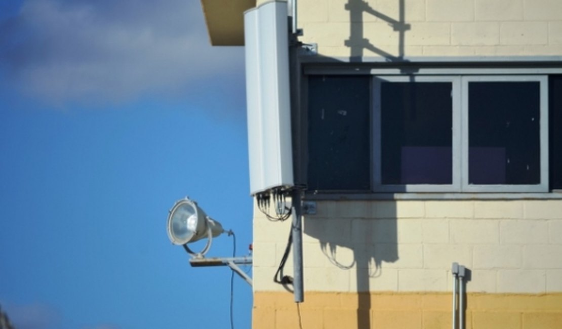 Bloqueadores de sinal fortalecem a segurança no Presídio do Agreste