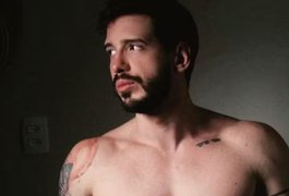 Ator pornô revela burnout ao gravar filmes adultos: 'Me dava ansiedade'