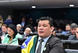 Conselho de Ética aprova suspensão de Gilvan da Federal por três meses