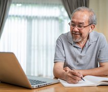 Empresas oferecem curso gratuito de tecnologia para pessoas acima dos 50 anos