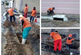 Município faz limpeza de rede de drenagem e bueiros nos bairros