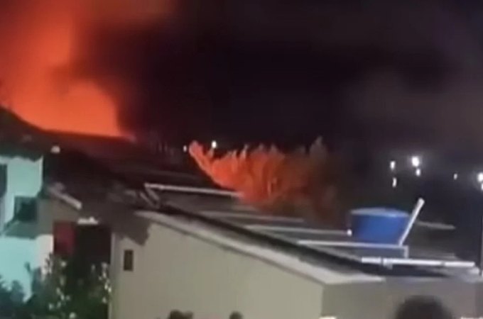 Mulher morre carbonizada durante incêndio em residência em Satuba