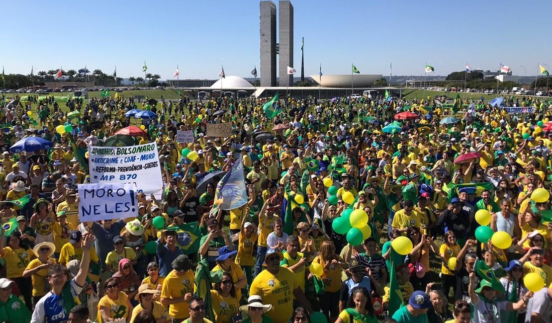 Pelo menos 156 cidades, 26 estados e o DF registram atos pró-Bolsonaro