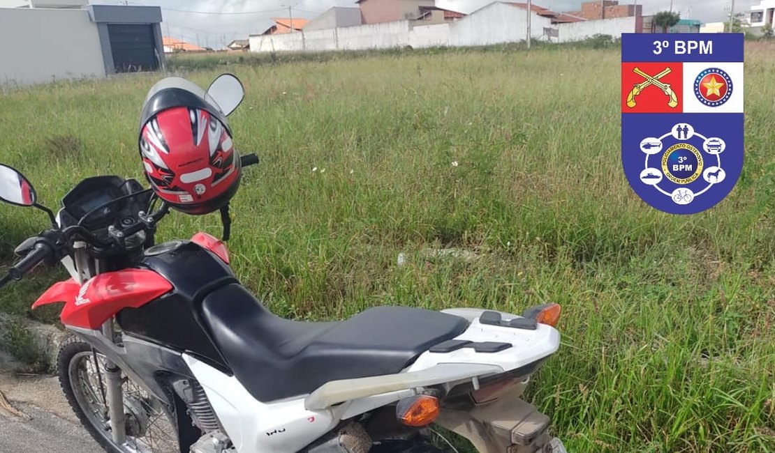 Duas motos roubadas são recuperadas pela PM na zona rural de Traipu