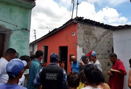 Homem ateia fogo em residência para matar ex-companheira, em Campo Alegre