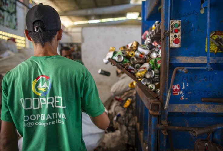 Prefeitura de Maceió renova parceria com cooperativas de recicláveis