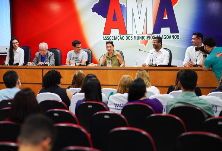 Gestores estaduais e municipais se reúnem para debater políticas públicas para o SUS