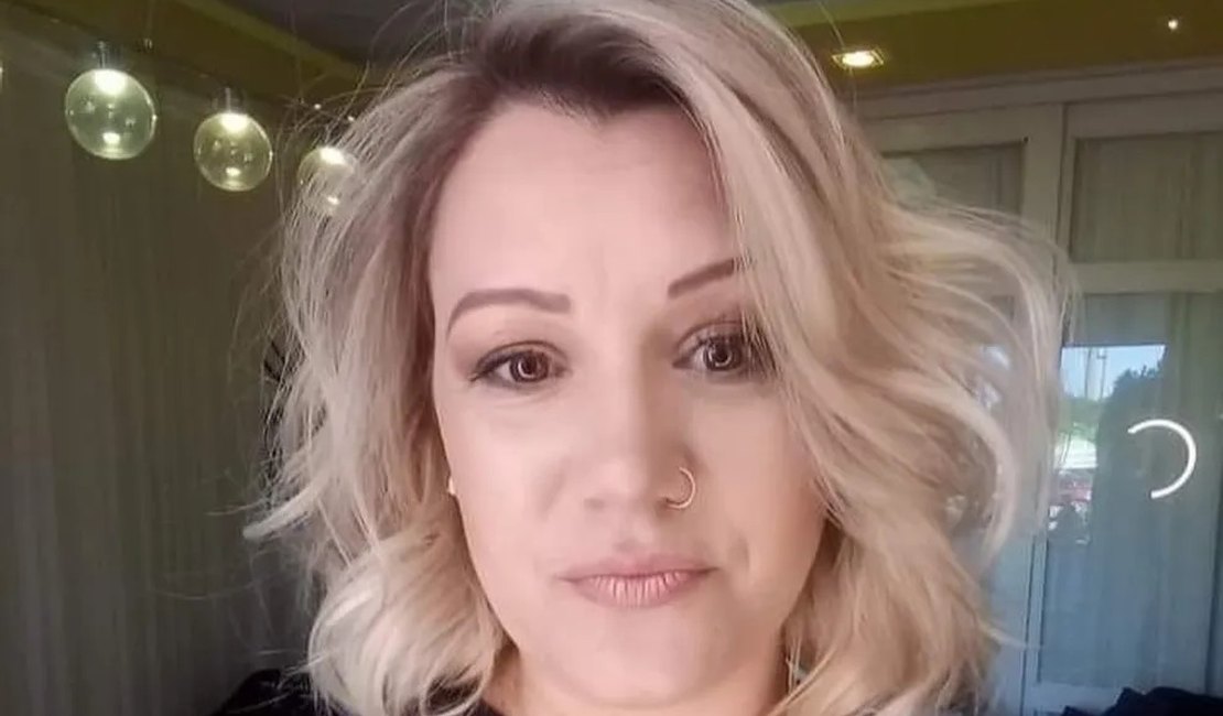 Mulher morre eletrocutada ao limpar calçada com lava a jato em SC