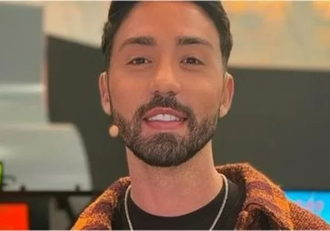 Rico Melquiades processa Facebook e acusa prejuízos em trabalhos