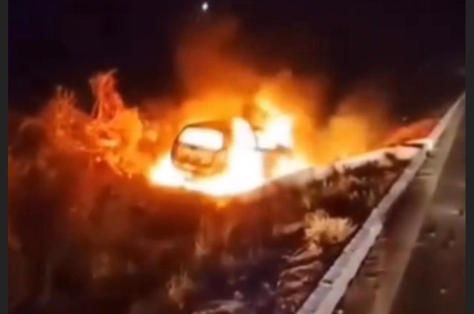 Carro cai em ribanceira e pega fogo, em grave acidente na AL 220, no Sertão alagoano