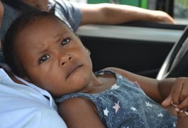 Criança é abandonada no centro de Joaquim Gomes