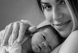 Giovanna Ewbank mostra primeira foto de Zyan: 'Que a nossa jornada seja linda'