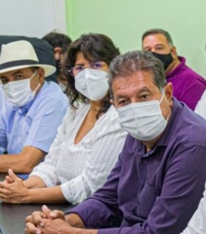 Vereador Léo Saturnino agradece ao prefeito de Arapiraca pelas obras de revitalização de bairros