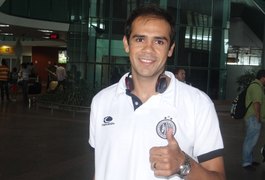Fabiano intensifica treino para estrear no ASA