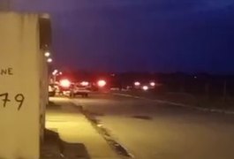 Homem que baleou dois militares morreu em troca de tiros após reagir à prisão; veja nota da PM