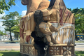 Após vandalismo contra escultura do mestre João das Alagoas em Maceió, secretaria alerta que atos semelhantes serão punidos com rigor