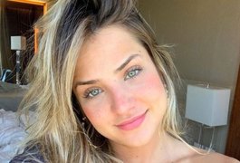 Ex-BBB20 Gabi Martins ganha outdoor para celebrar 7 milhões de seguidores