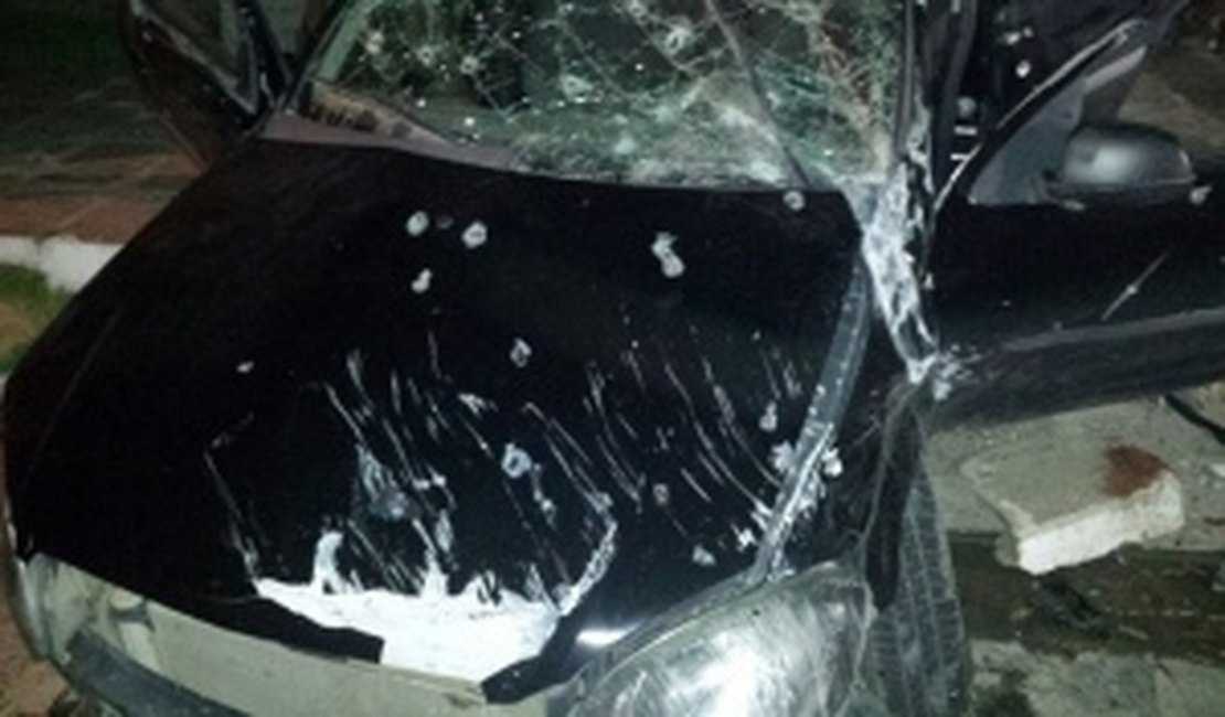 Três assaltantes morrem em tentativa de assalto à lanchonete