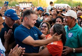 Renan Filho anuncia centro de hemodiálise durante Caravana em Santana do Mundaú