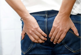 Bombeiros serram cabo de vassoura de ferro introduzido por homem no próprio ânus, em Arapiraca