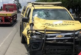 Policial e casal ficam feridos após colisão entre moto e viatura no Agreste alagoano